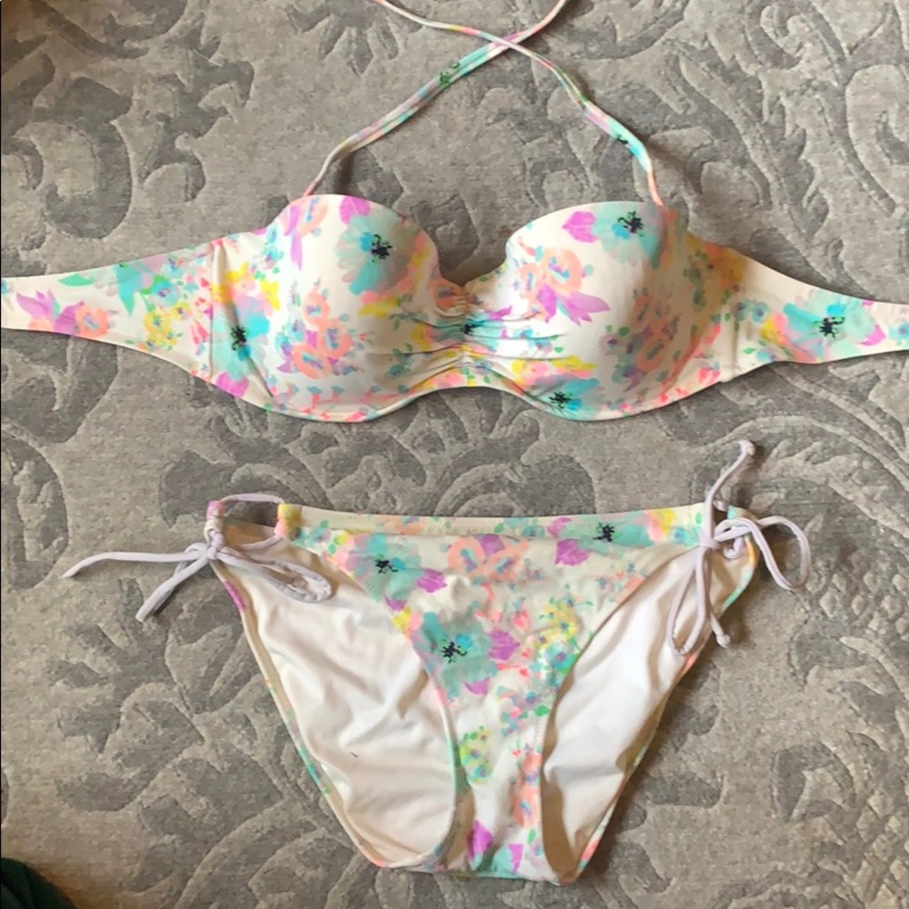 VS Bandeau Bikini too with matching bottoms